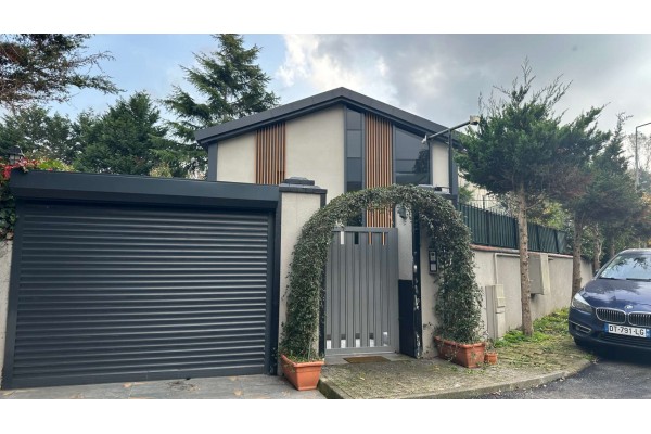 860 - Zekeriyaköy - Villa