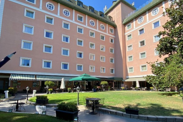 2555 - Merter - Otel - Teras - Toplanti Salonu