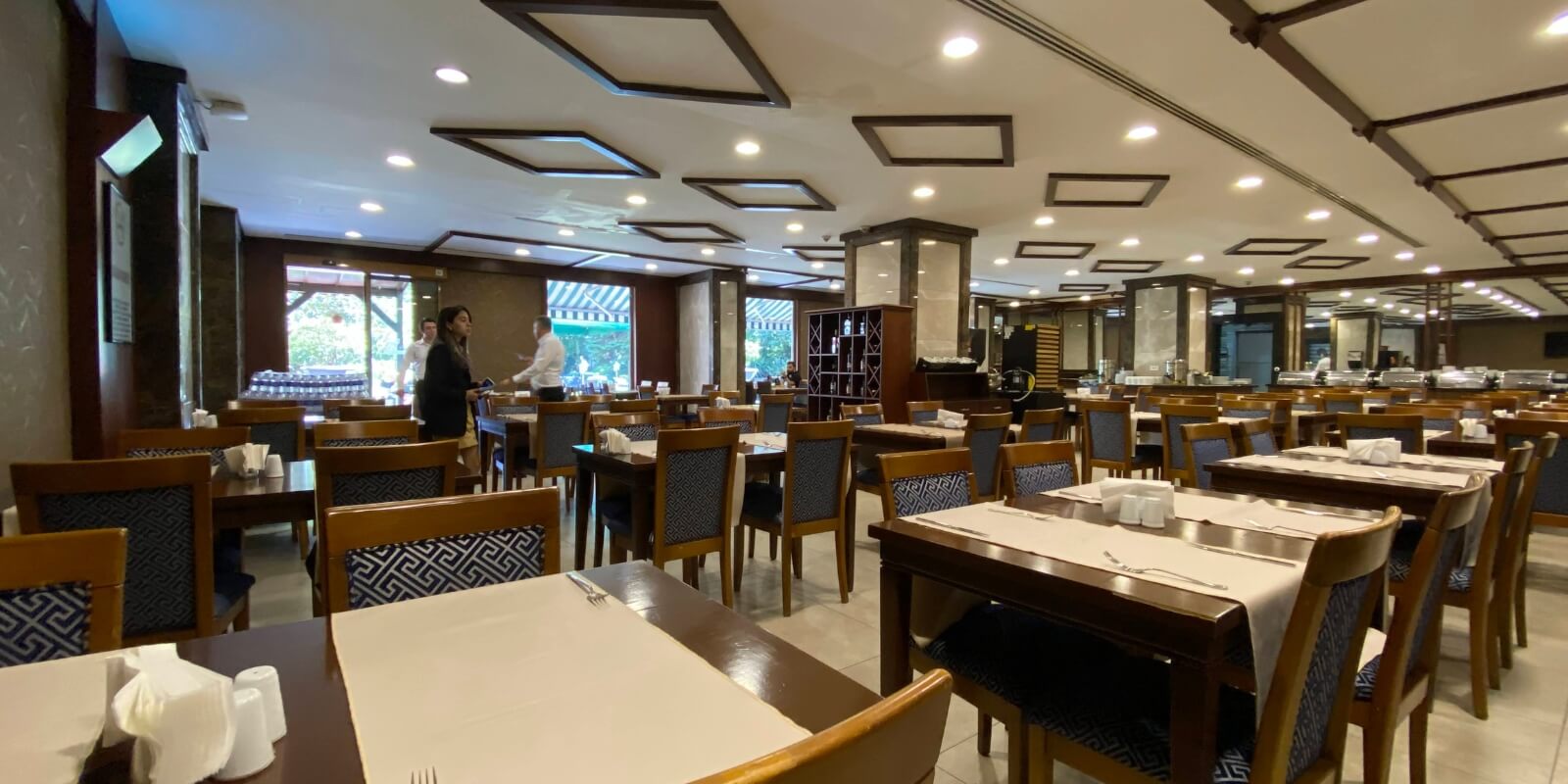 2555 - Merter - Otel - Teras - Toplanti Salonu