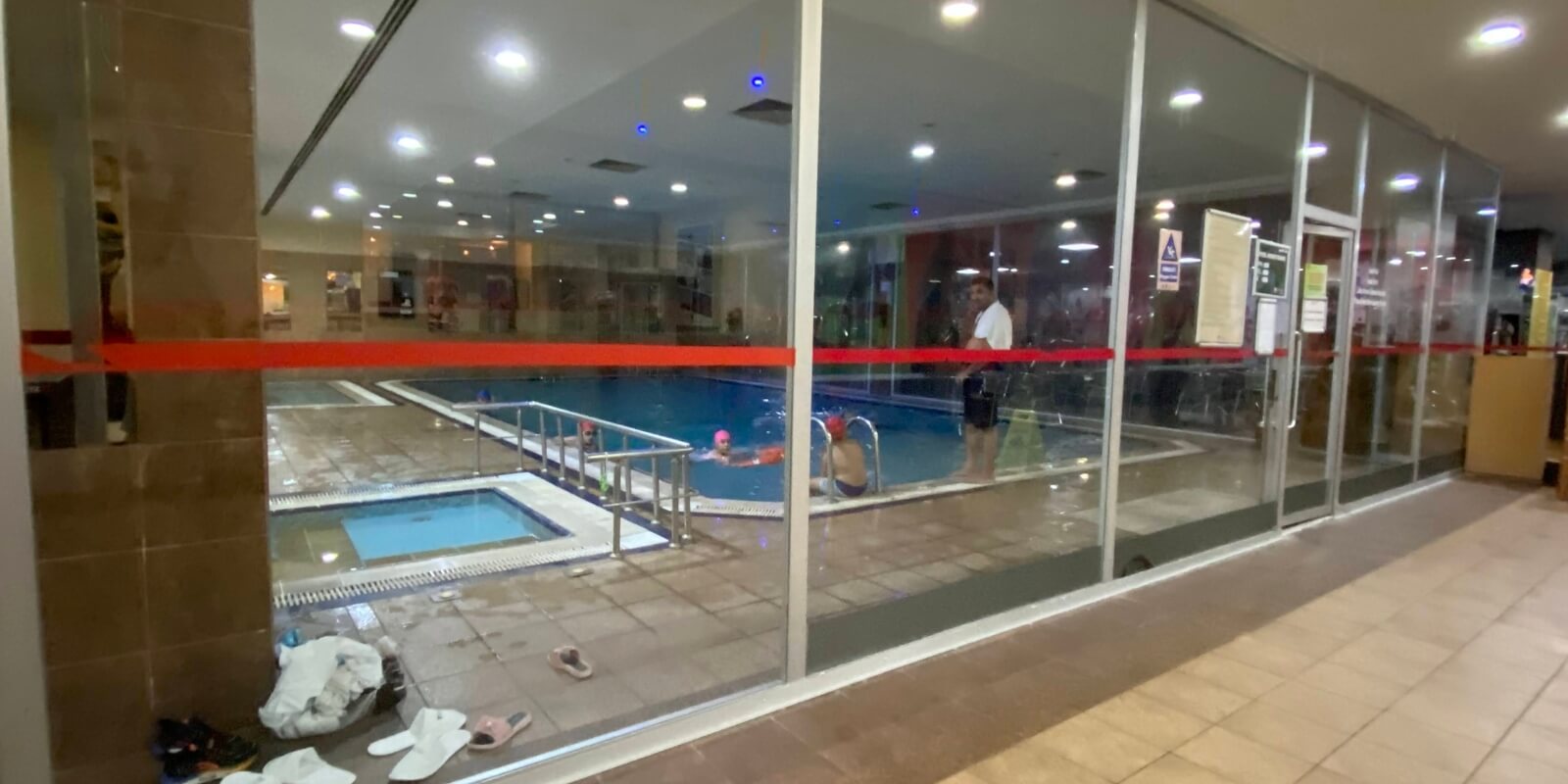 2555 - Merter - Otel - Teras - Toplanti Salonu