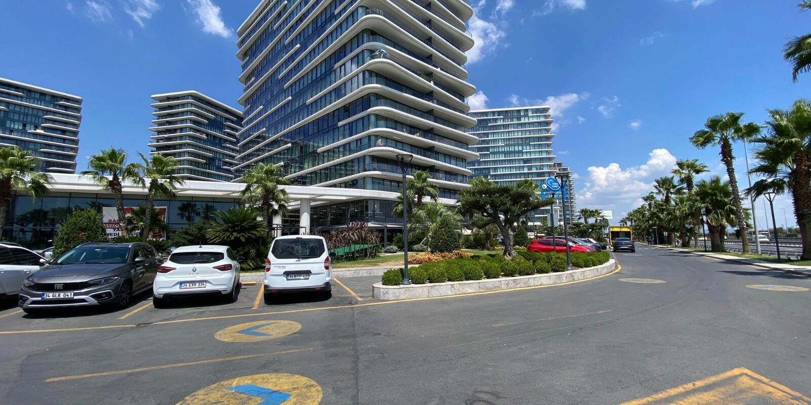 2556 - Zeytinburnu - Plaza Önü Ara Yolları 2556 - Zeytinburnu - Plaza Önü Ara Yolları