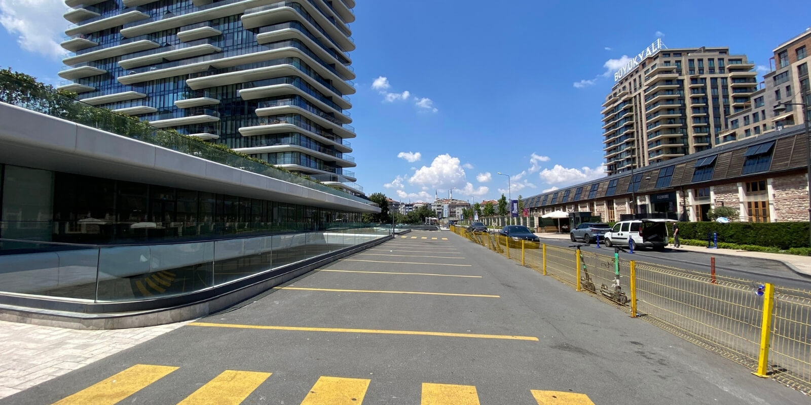 2556 - Zeytinburnu - Plaza Önü Ara Yolları 2556 - Zeytinburnu - Plaza Önü Ara Yolları
