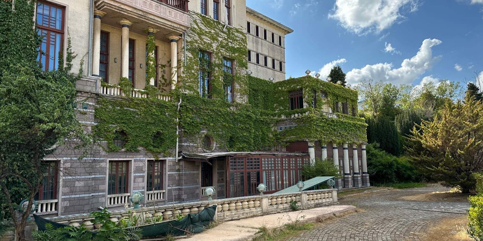 2593 - Silivri - Terk Edilmiş Otel