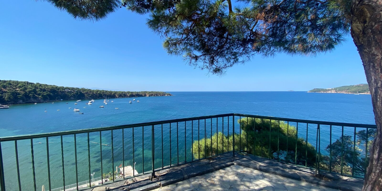 2561 - Büyükada - Dönem Villa