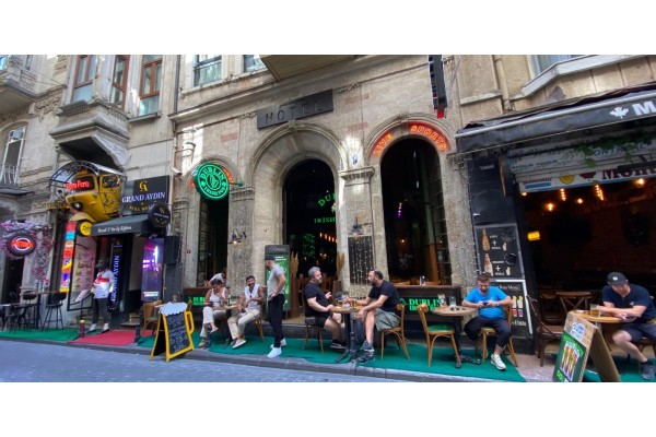 2572 - Taksim - Pub