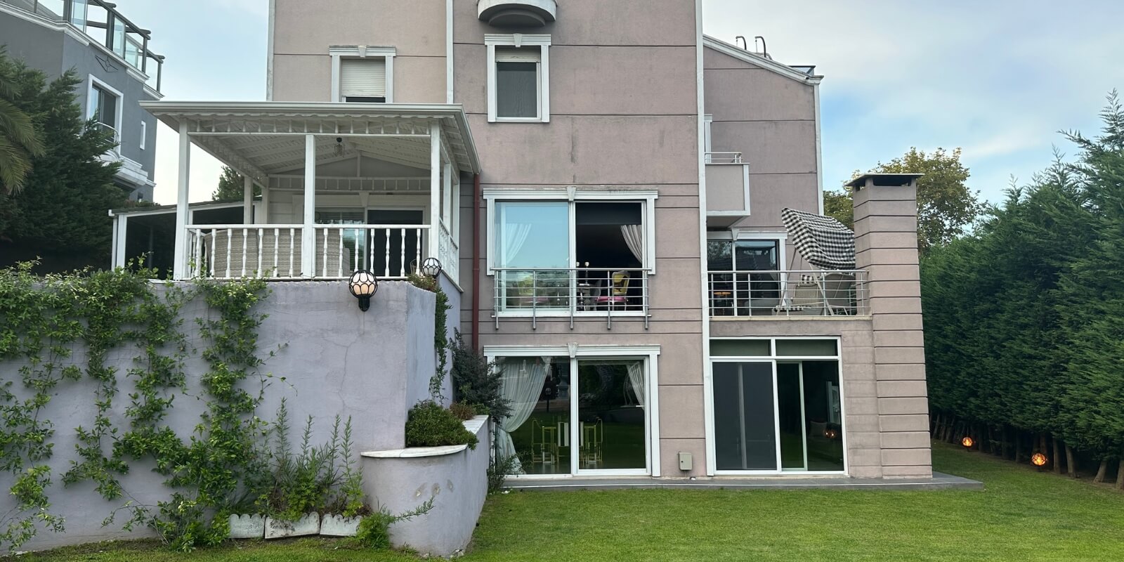2573 - Zekeriyaköy - Villa