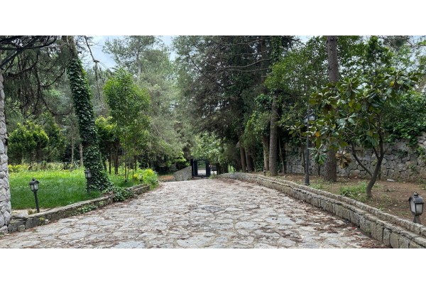 2435 - Polonezkoy - Tas - Villa