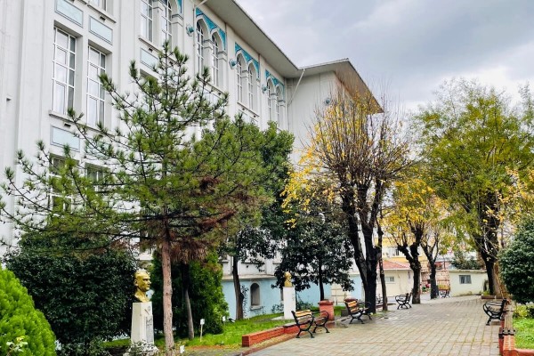 2498 - Çapa - Fen Lisesi