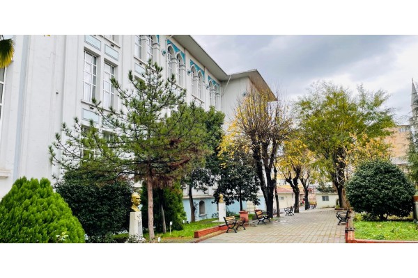 2498 - Çapa - Fen Lisesi