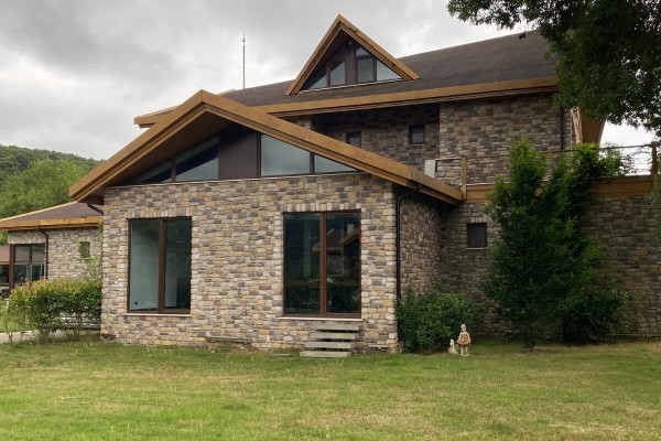 512 - Riva - Tas Evler