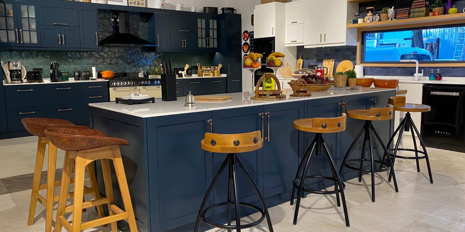 522 - Zekeriyaköy - Loft - Oto Galeri ve Nişantaşı Sokak Dekoru