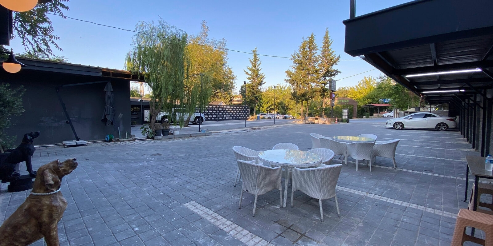522 - Zekeriyaköy - Loft - Oto Galeri ve Nişantaşı Sokak Dekoru