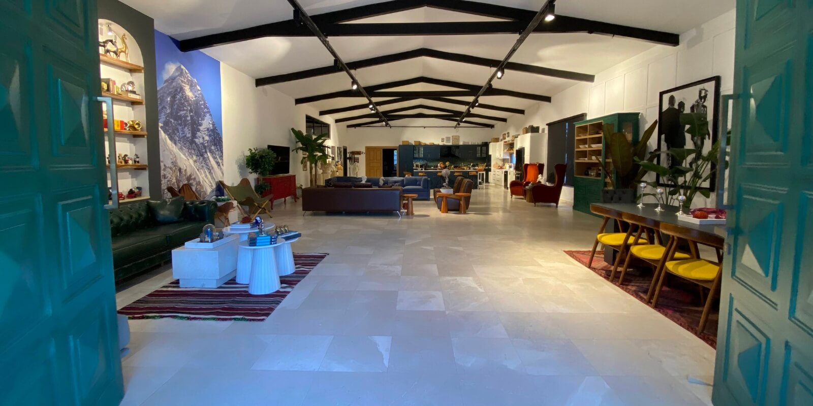 522 - Zekeriyaköy - Loft - Oto Galeri ve Nişantaşı Sokak Dekoru