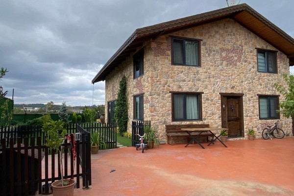 569 - Kemerburgaz - Tas Ev