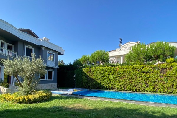 596 - Kemerburgaz - Malikane