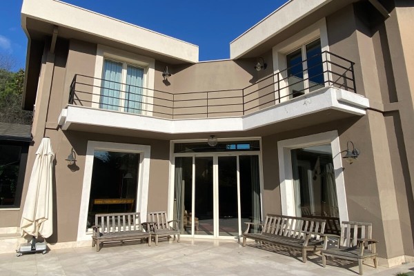 652 - Zekeriyaköy - Villa