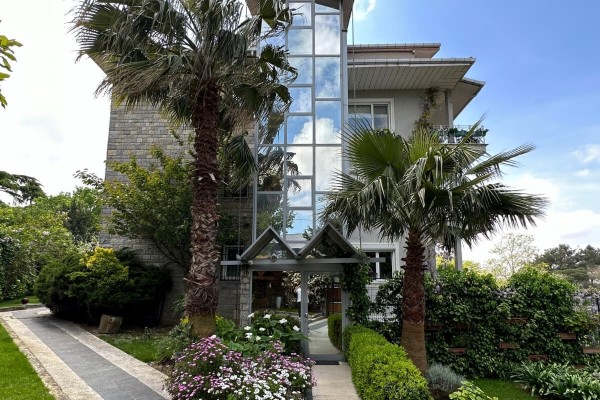 862 - Beylerbeyi - Mustakil bina 3 daire